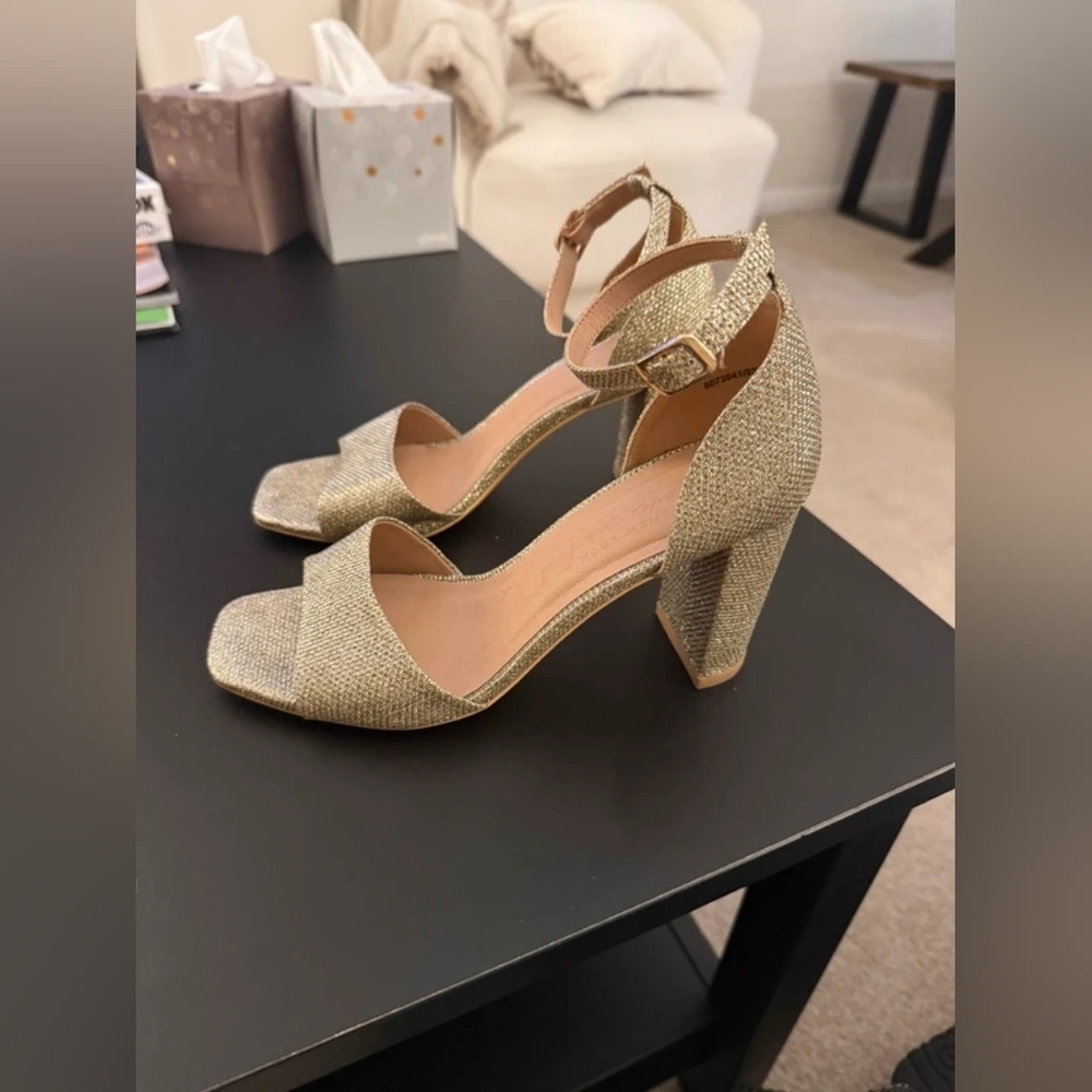 New look women’s  gold block heel